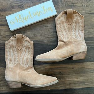 Marc Fisher Natara Western Boots NWOT